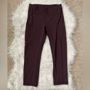{Lululemon} Speed Up Crop 21" Legging in Black Cherry - Women's 6